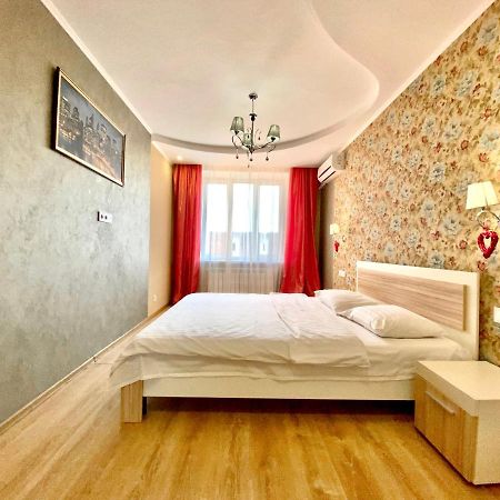 ApartPoltava Светлые и просторные 2-комнатные апартаменты в самом центре Полтавы Екстер'єр фото