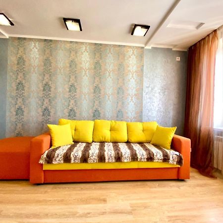 ApartPoltava Светлые и просторные 2-комнатные апартаменты в самом центре Полтавы Екстер'єр фото