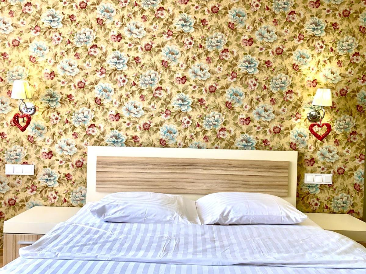 ApartPoltava Светлые и просторные 2-комнатные апартаменты в самом центре Полтавы Екстер'єр фото