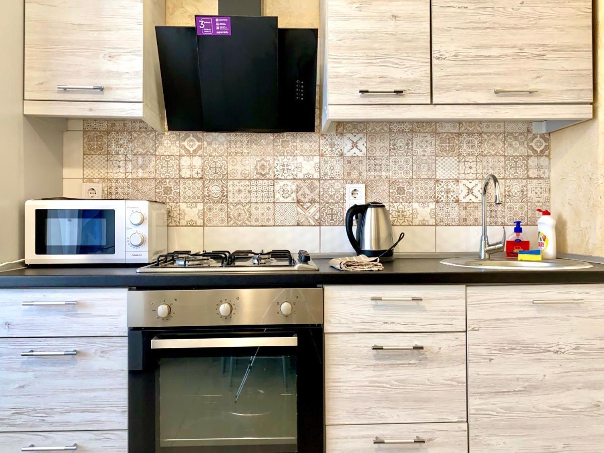 ApartPoltava Светлые и просторные 2-комнатные апартаменты в самом центре Полтавы Екстер'єр фото